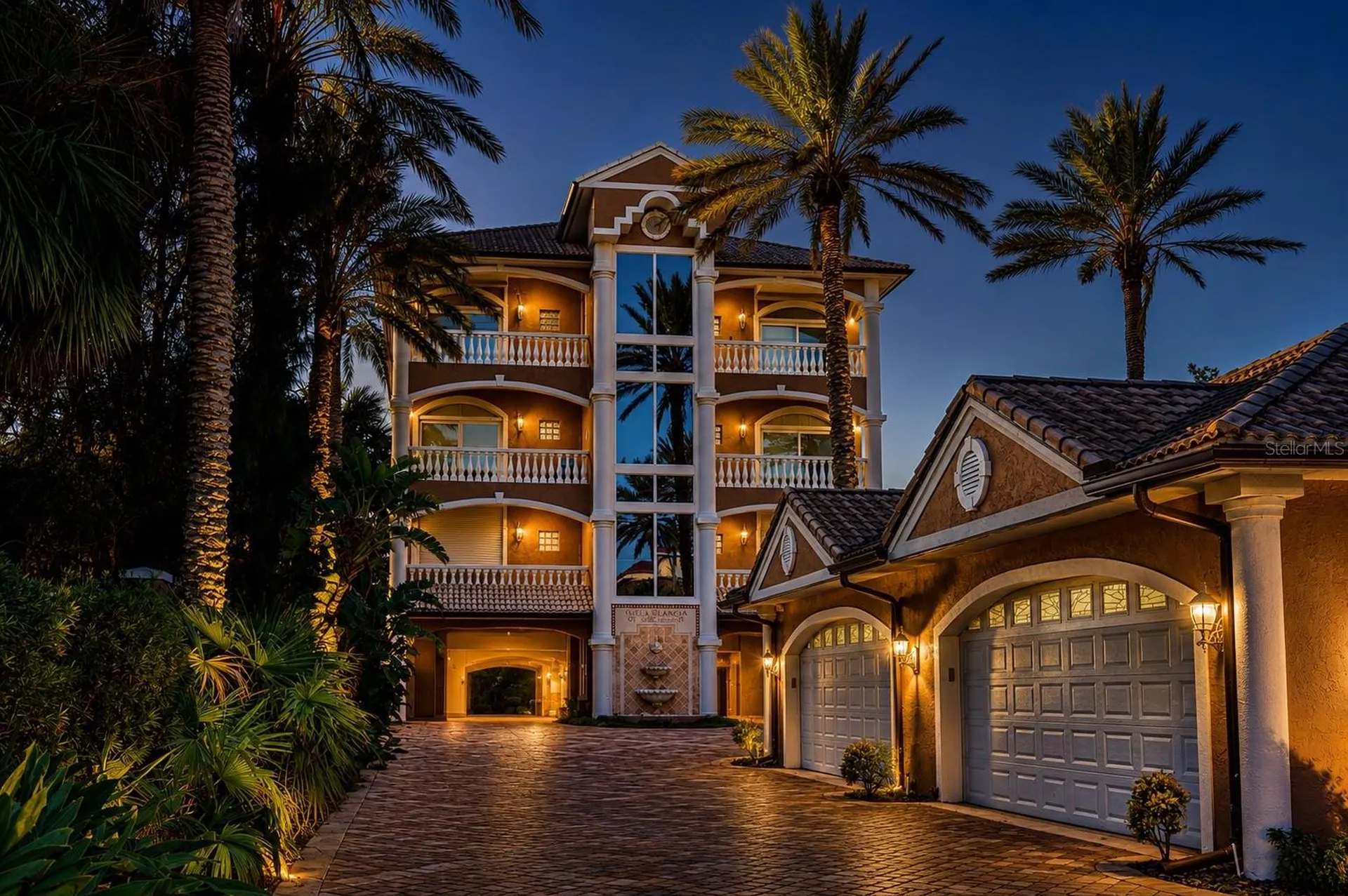 3800 Gulf Boulevard St Petersburg FL 33706