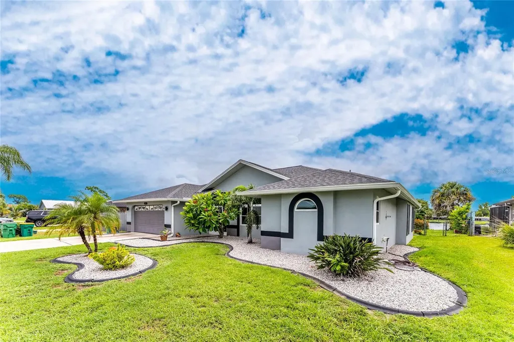 2466 Newbury Street Port Charlotte FL 33952
