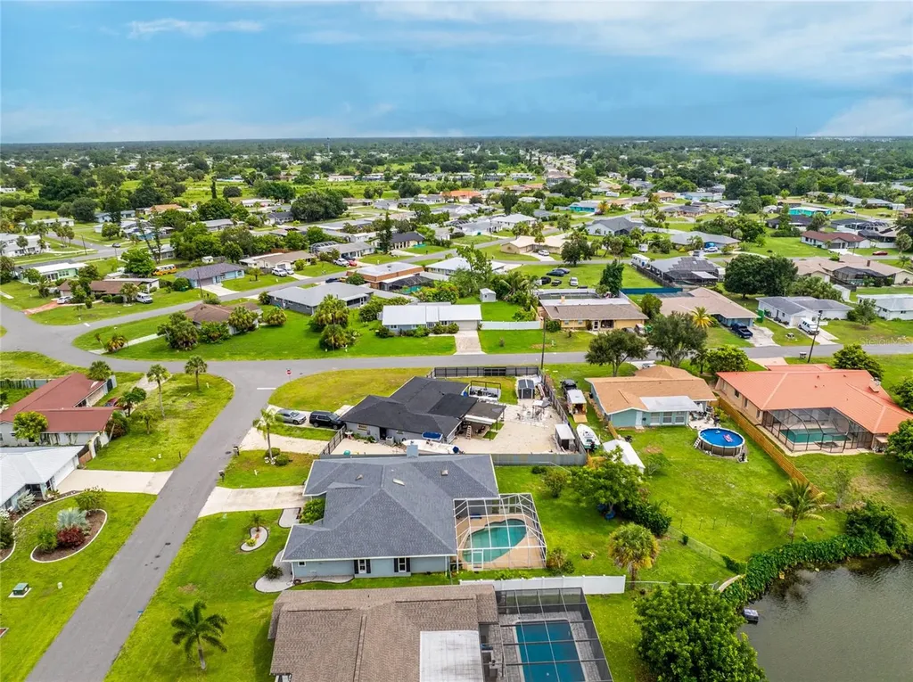 2466 Newbury Street Port Charlotte FL 33952