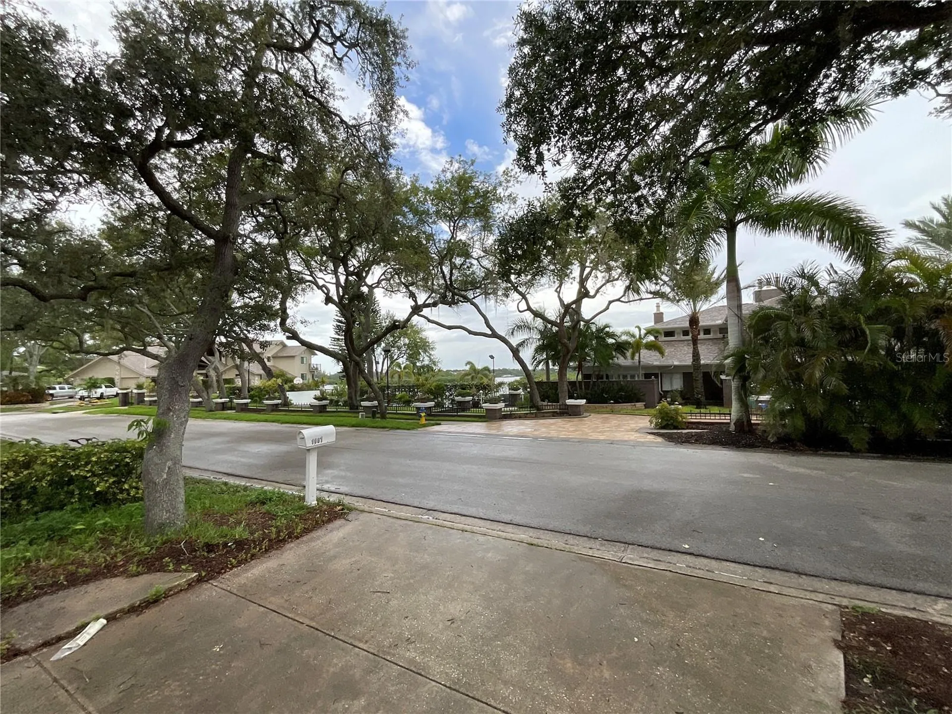 1307 Belcher Drive Tarpon Springs FL 34689