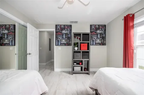 811 Hoffman Boulevard Tampa FL 33612