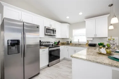 811 Hoffman Boulevard Tampa FL 33612