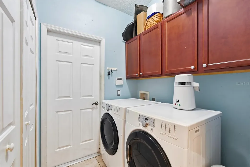 23354 Oak Prairie Circle Sorrento FL 32776
