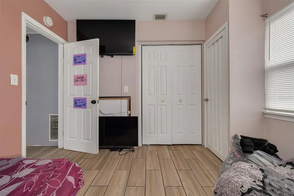 1835 47th Street S St Petersburg FL 33711