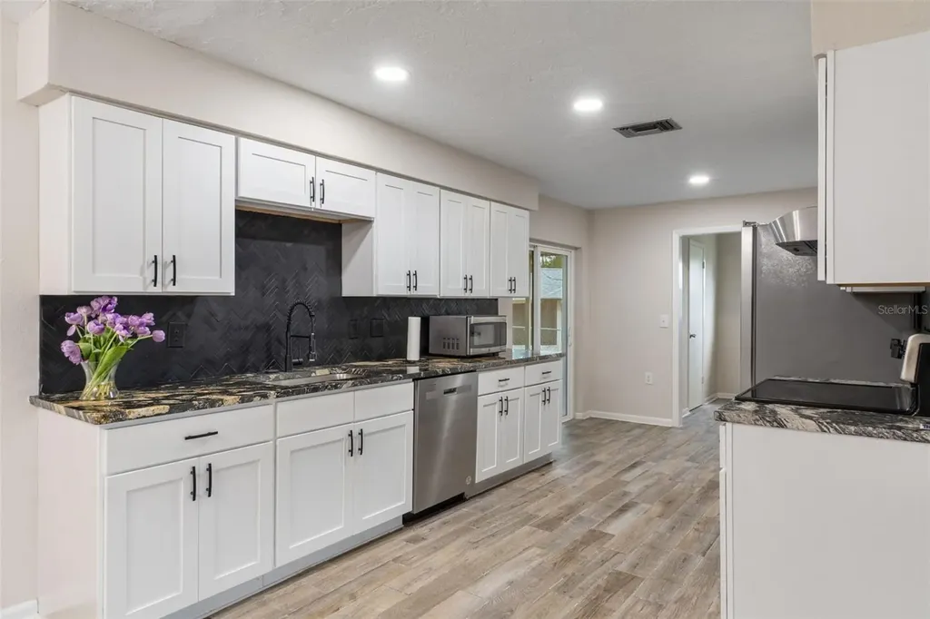 211 S Davis Street Beverly Hills FL 34465