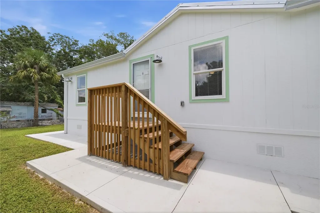 7904 Cadillac Avenue Hudson FL 34667