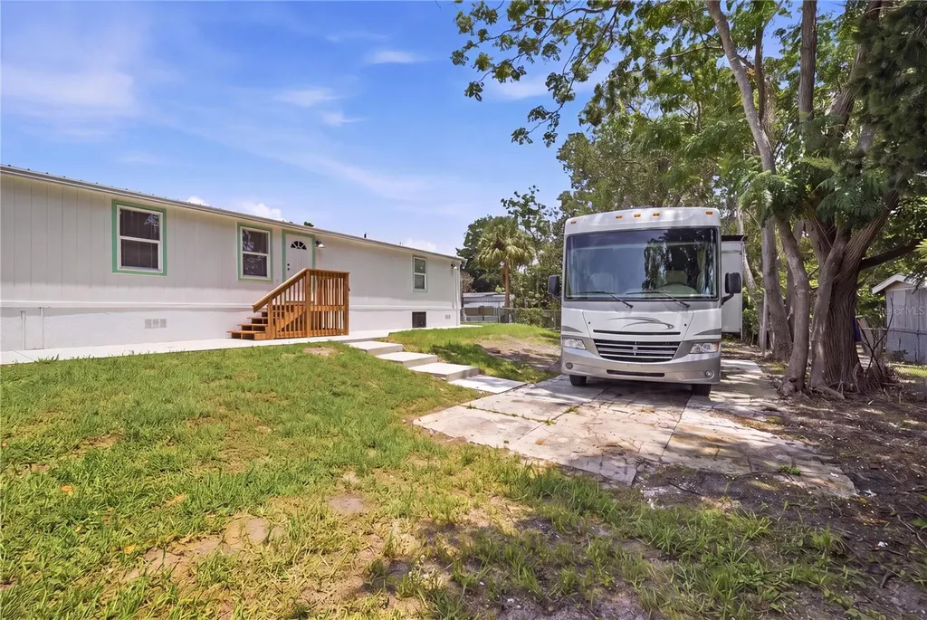 7904 Cadillac Avenue Hudson FL 34667