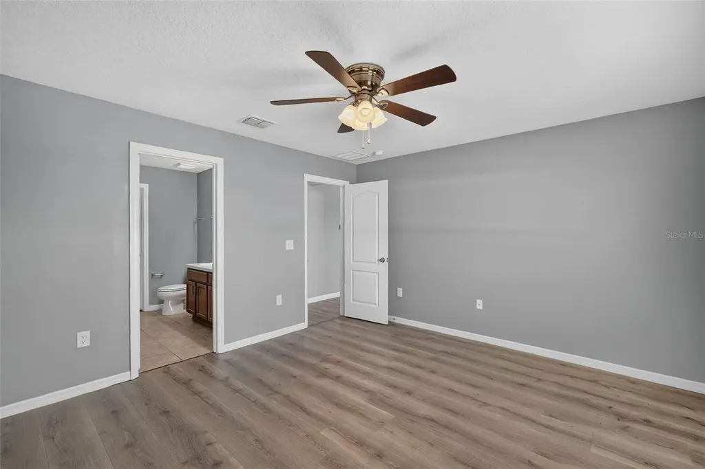 2465 Begonia Street Mascotte FL 34753