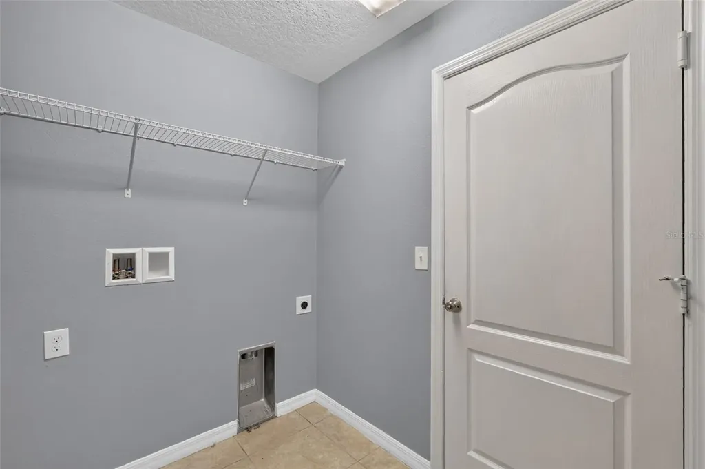 2465 Begonia Street Mascotte FL 34753