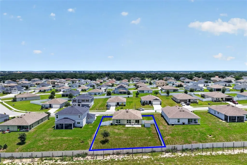 2465 Begonia Street Mascotte FL 34753