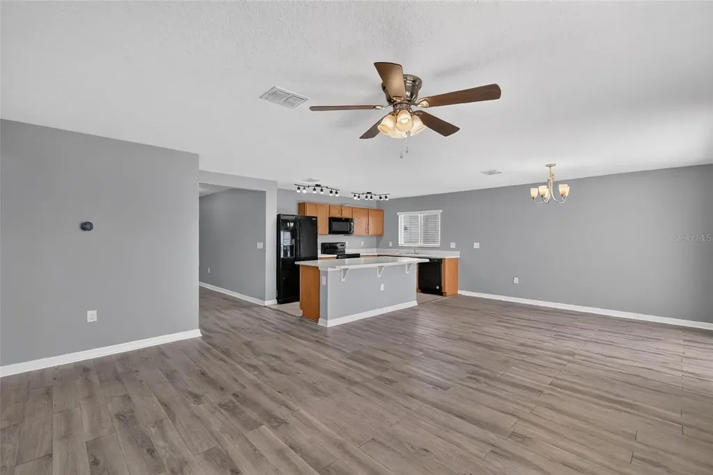 2465 Begonia Street Mascotte FL 34753