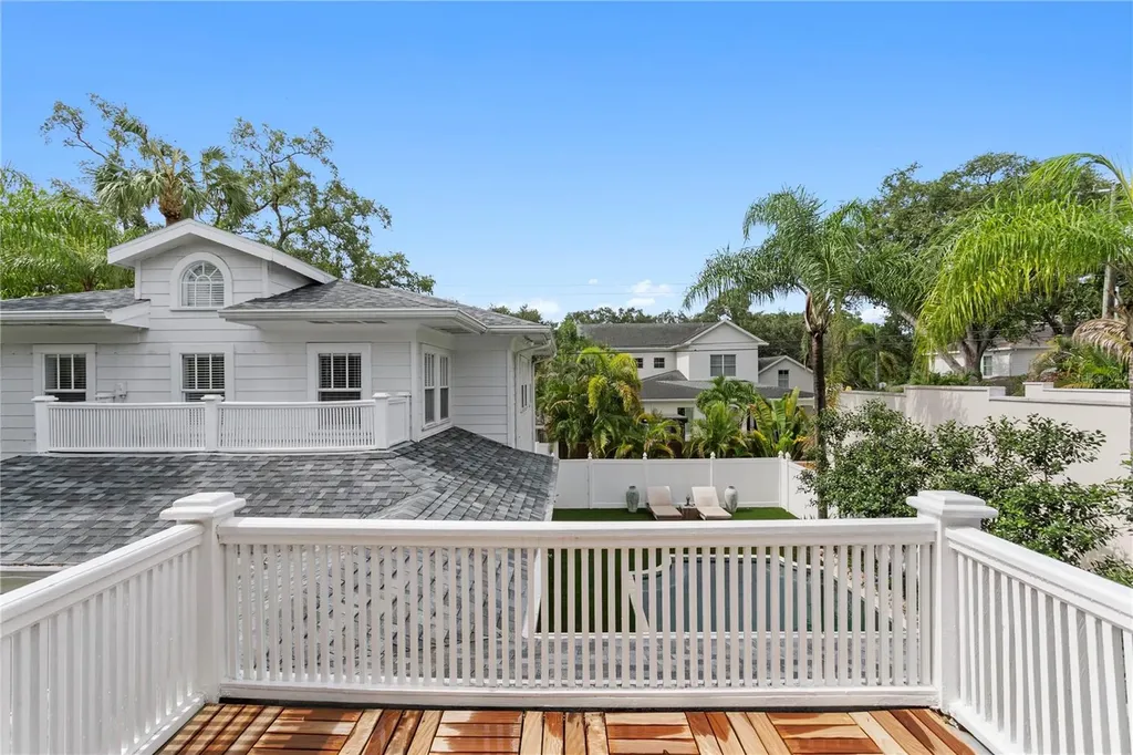 2523 W Sunset Drive Tampa FL 33629