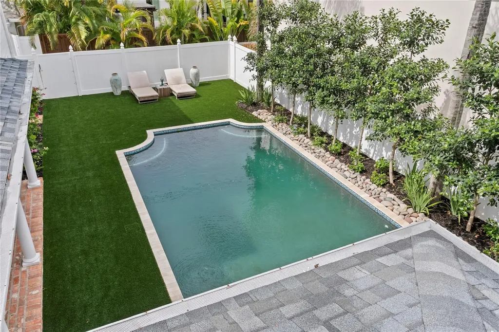 2523 W Sunset Drive Tampa FL 33629