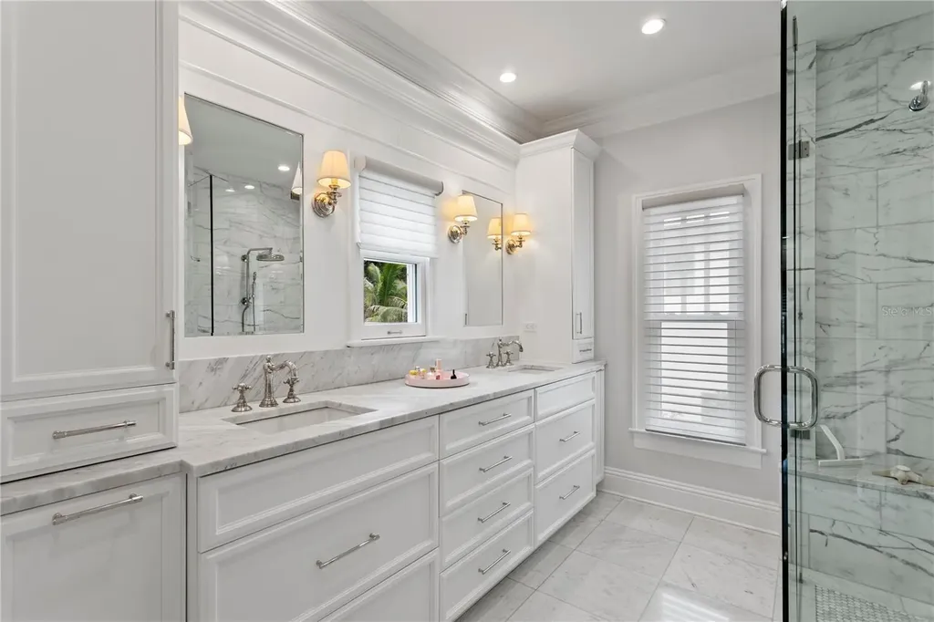 2523 W Sunset Drive Tampa FL 33629
