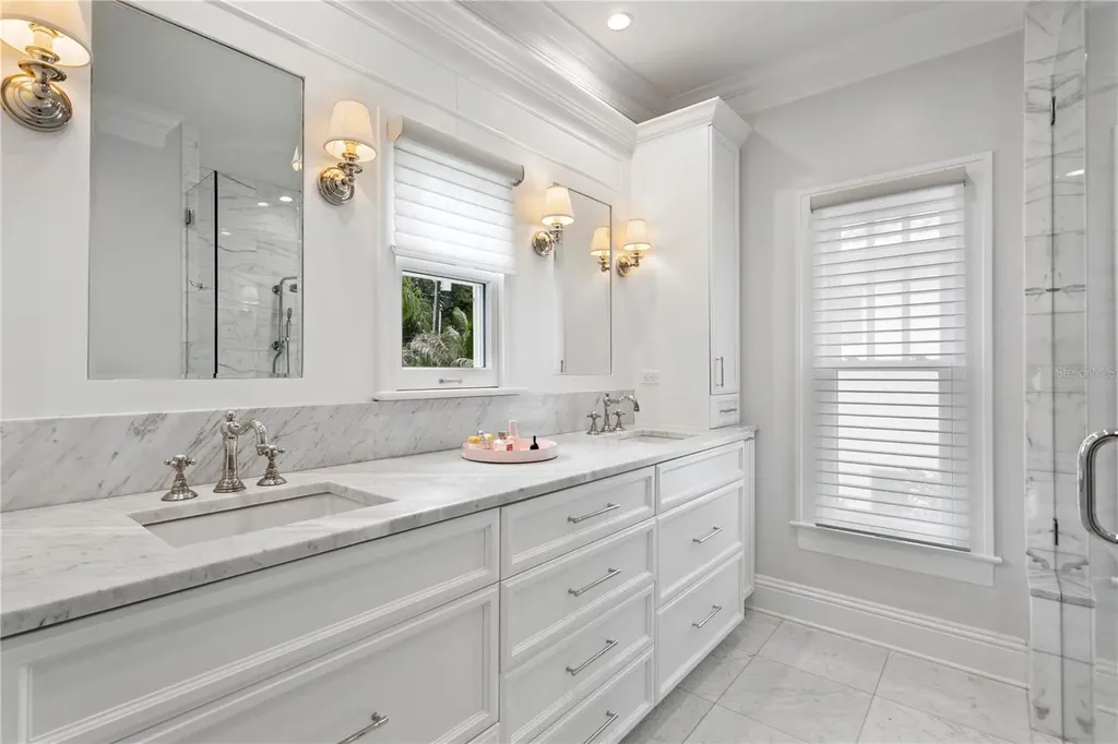 2523 W Sunset Drive Tampa FL 33629