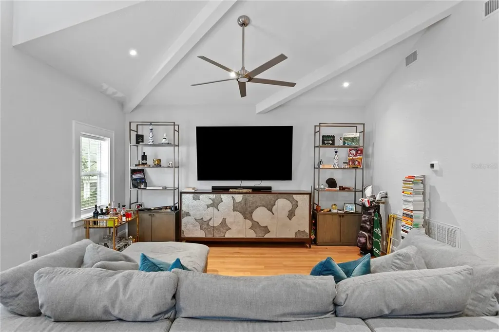 2523 W Sunset Drive Tampa FL 33629