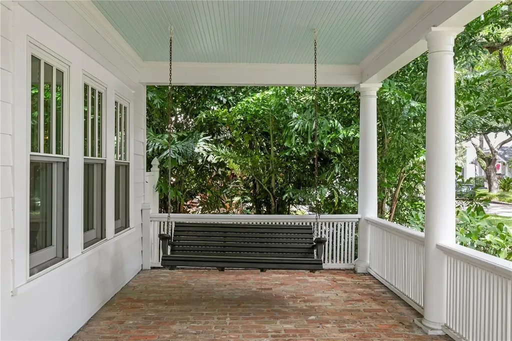 2523 W Sunset Drive Tampa FL 33629