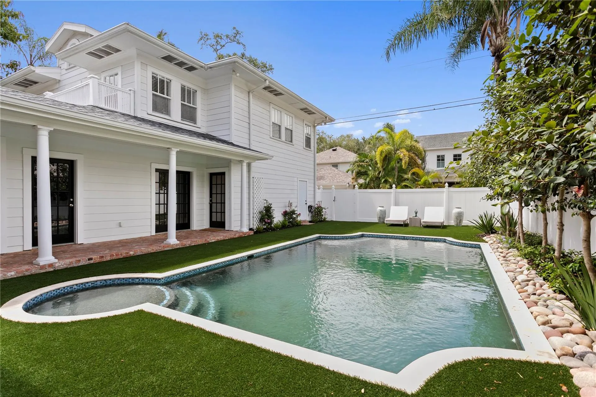 2523 W Sunset Drive Tampa FL 33629