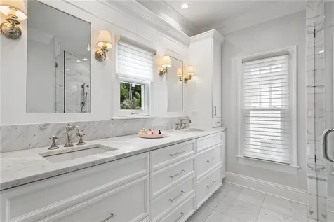 2523 W Sunset Drive Tampa FL 33629