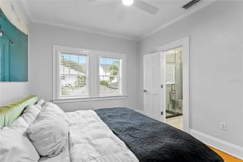 2523 W Sunset Drive Tampa FL 33629