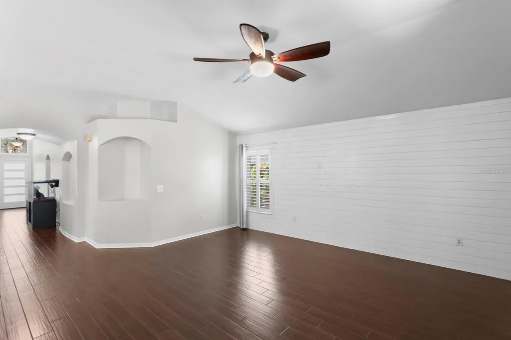 10232 Woodford Bridge Street Tampa FL 33626
