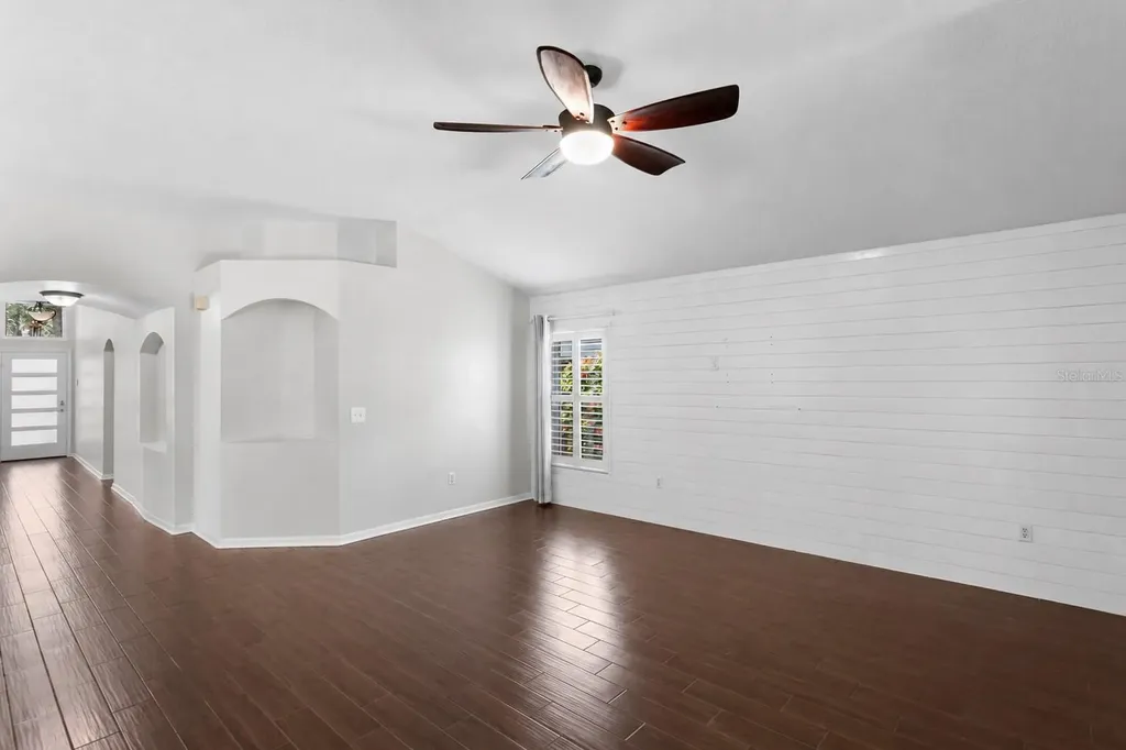 10232 Woodford Bridge Street Tampa FL 33626