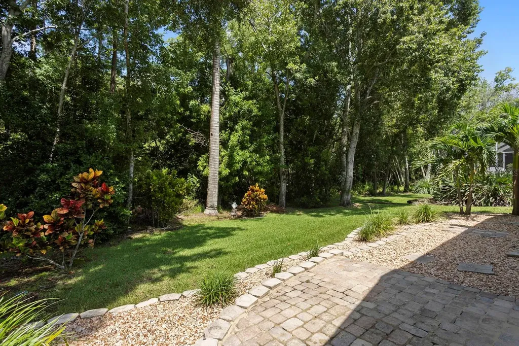 10232 Woodford Bridge Street Tampa FL 33626