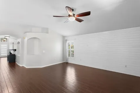 10232 Woodford Bridge Street Tampa FL 33626