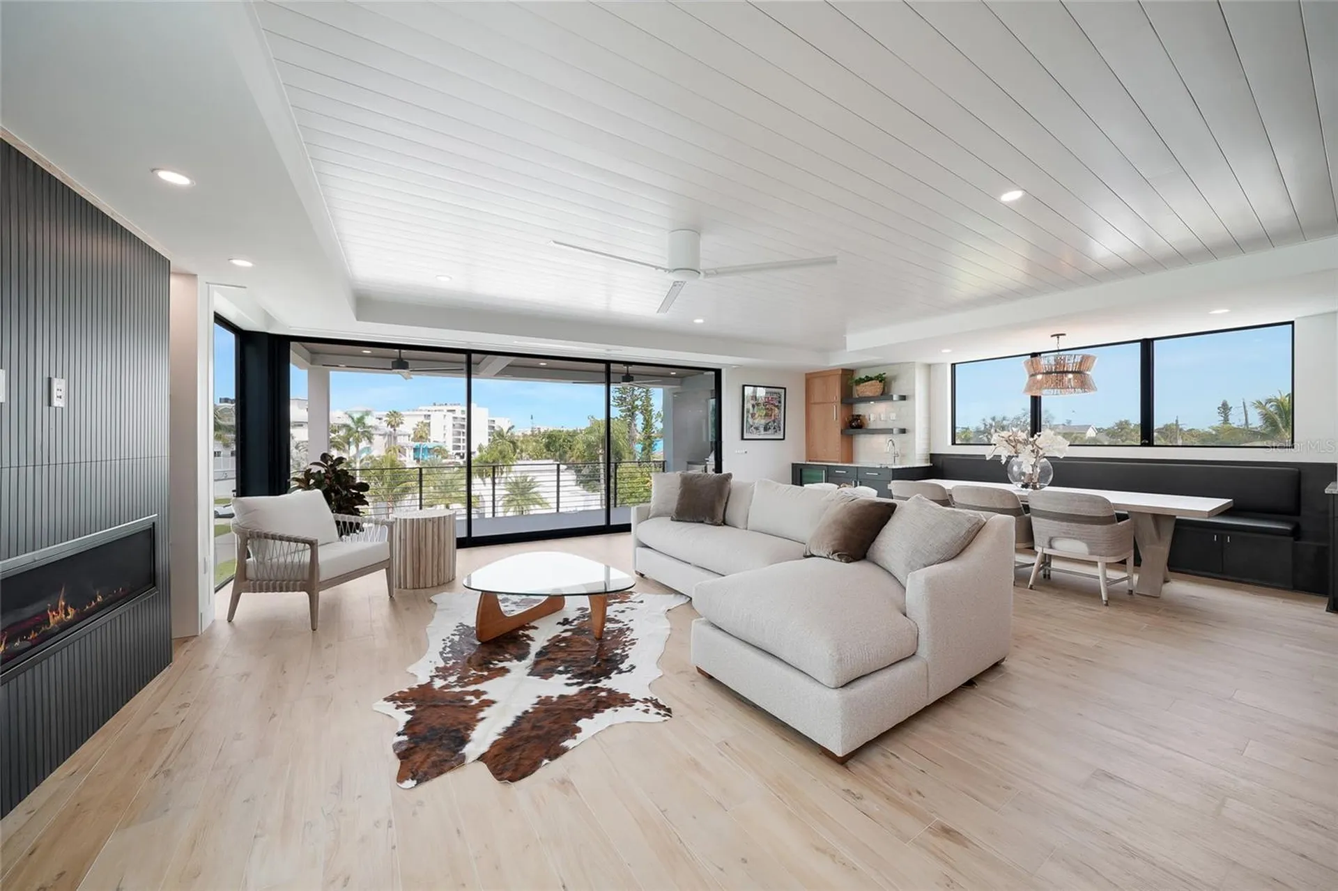 5547 Avenida Del Mare Sarasota FL 34242