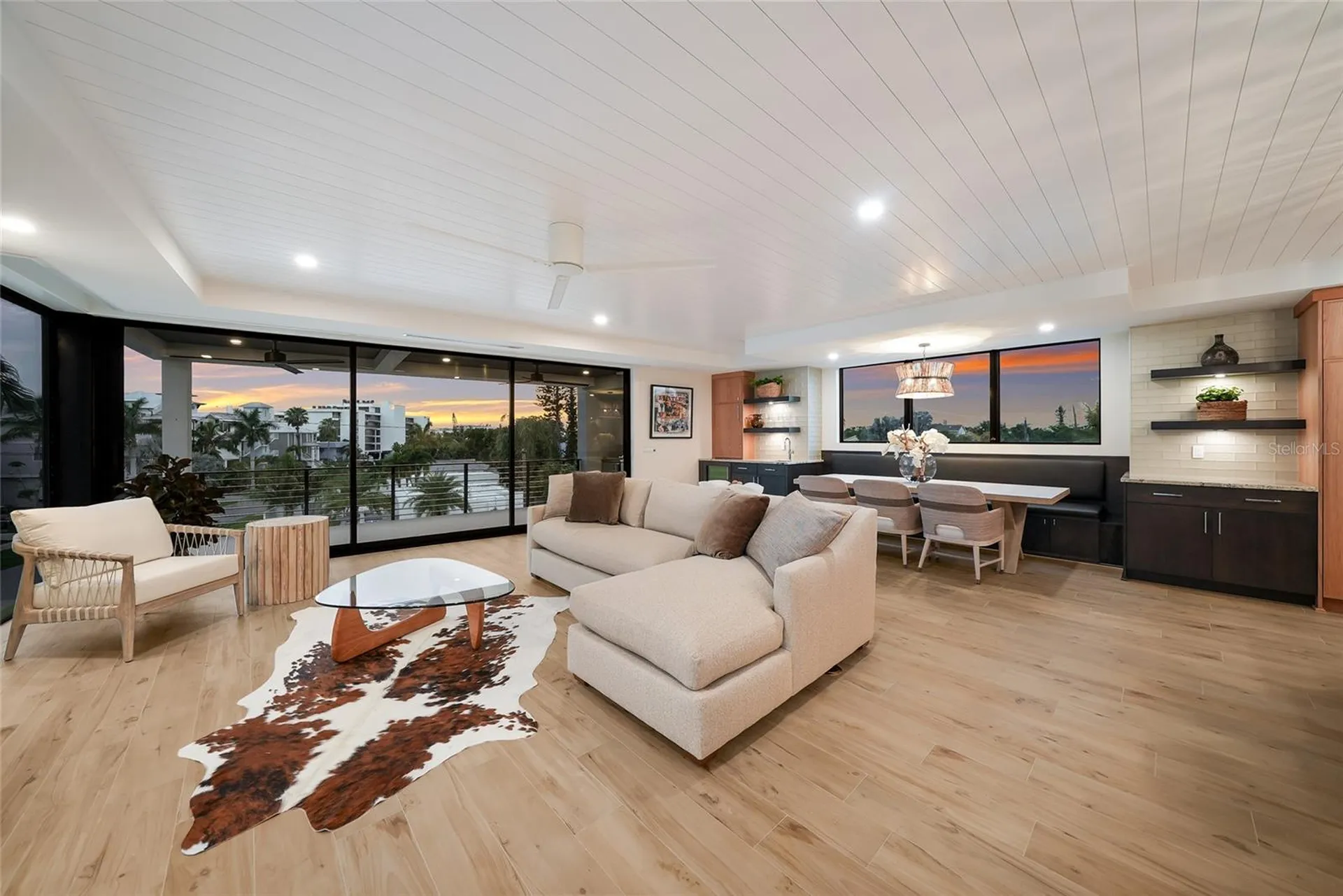 5547 Avenida Del Mare Sarasota FL 34242