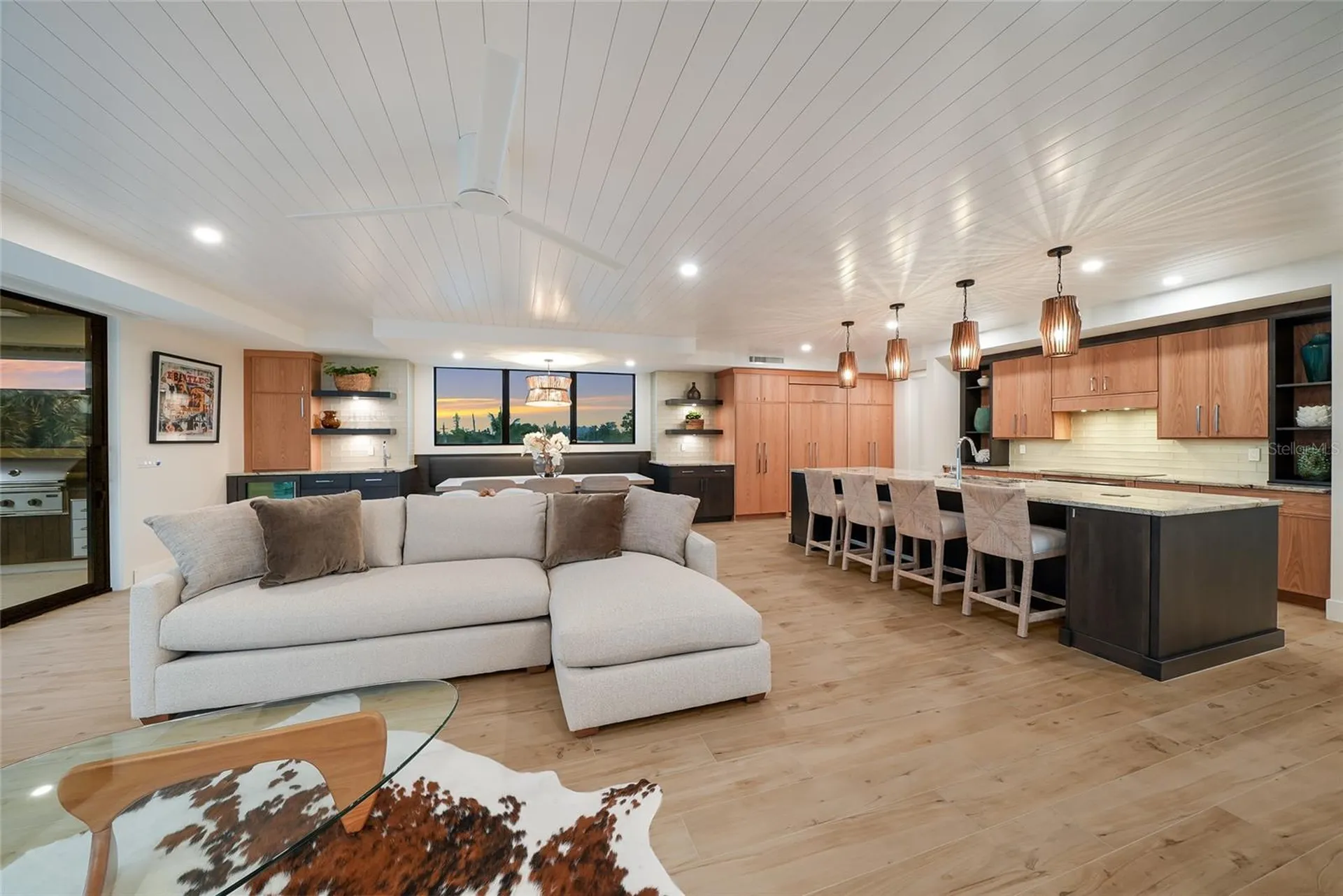 5547 Avenida Del Mare Sarasota FL 34242