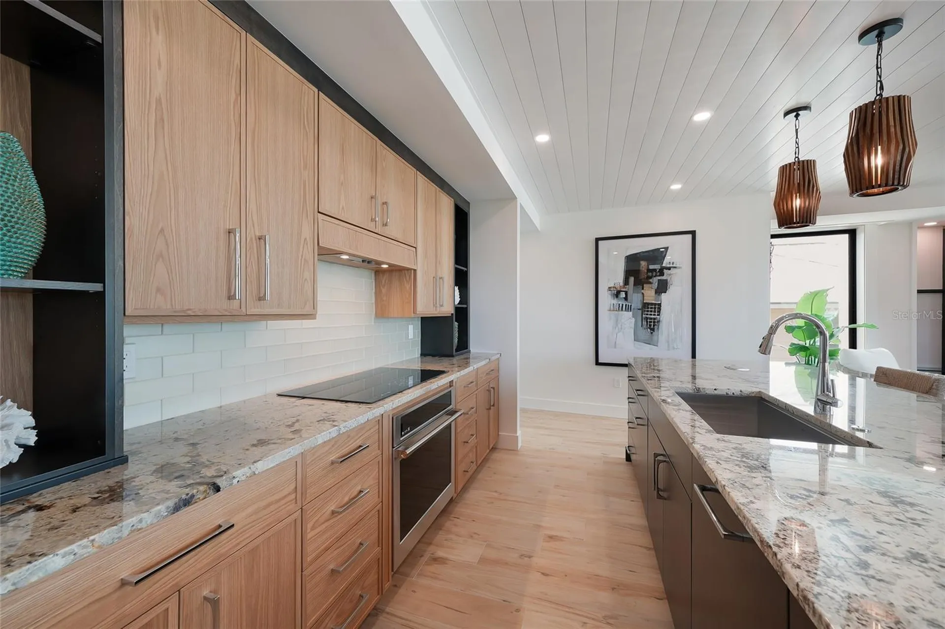 5547 Avenida Del Mare Sarasota FL 34242