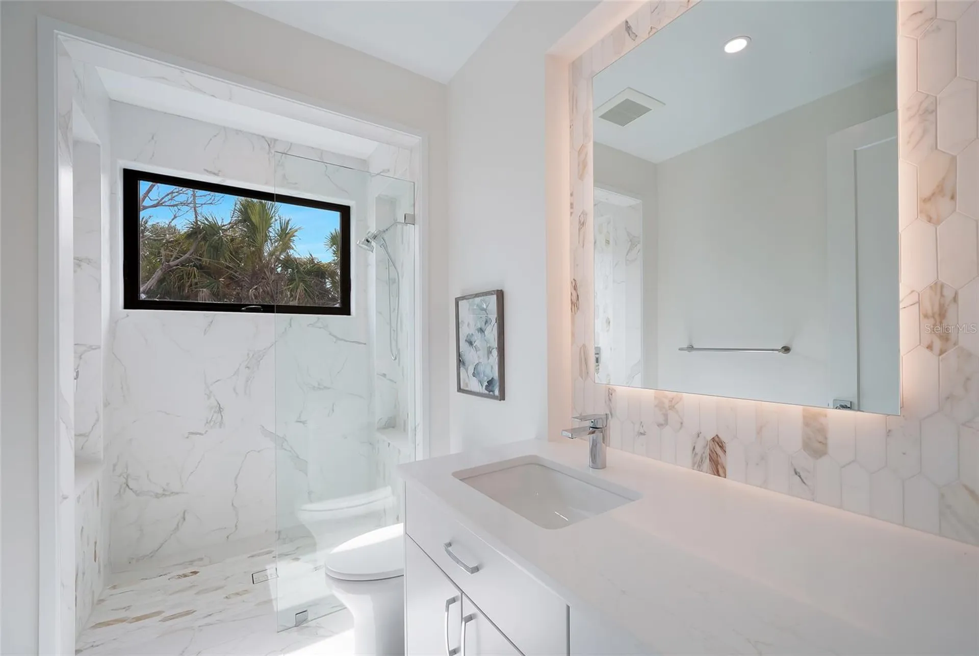 5547 Avenida Del Mare Sarasota FL 34242