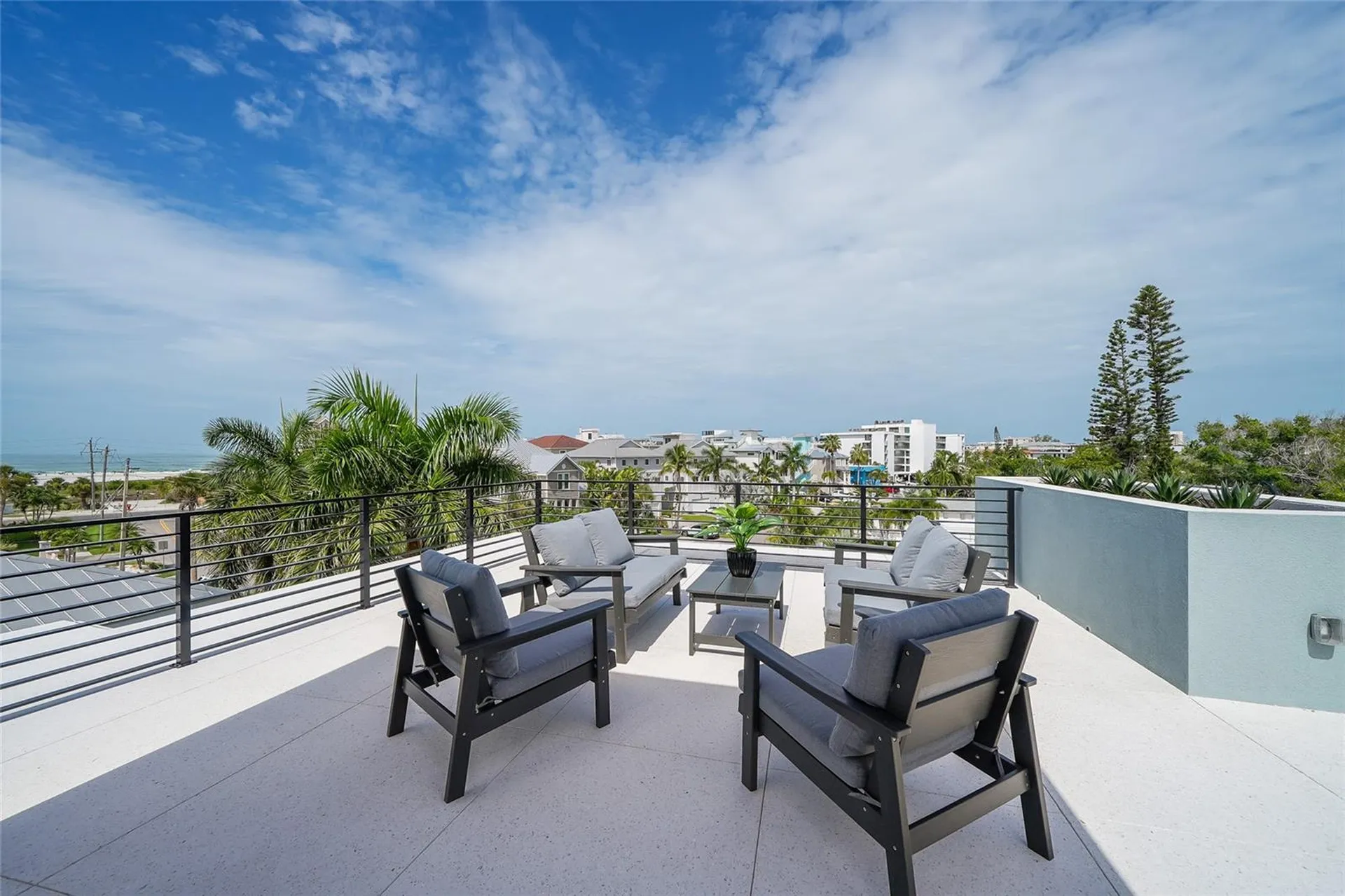 5547 Avenida Del Mare Sarasota FL 34242