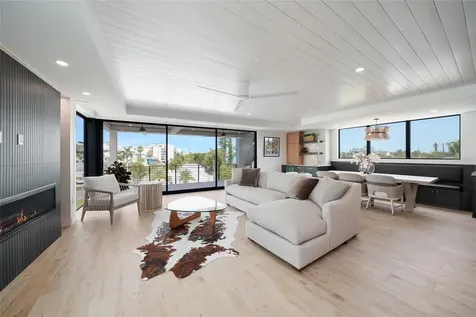 5547 Avenida Del Mare Sarasota FL 34242