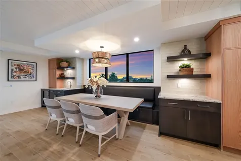 5547 Avenida Del Mare Sarasota FL 34242