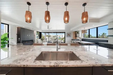 5547 Avenida Del Mare Sarasota FL 34242