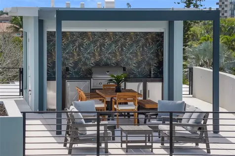 5547 Avenida Del Mare Sarasota FL 34242