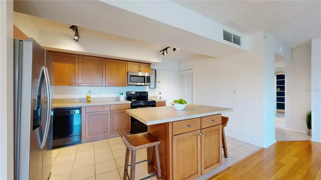 2401 Bayshore Boulevard Tampa FL 33629