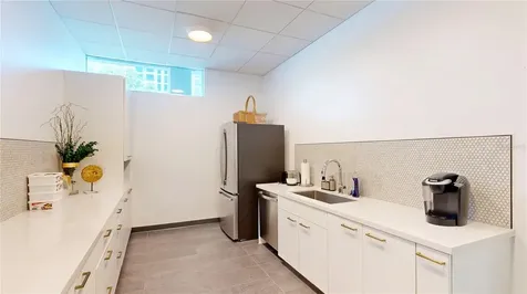 2401 Bayshore Boulevard Tampa FL 33629