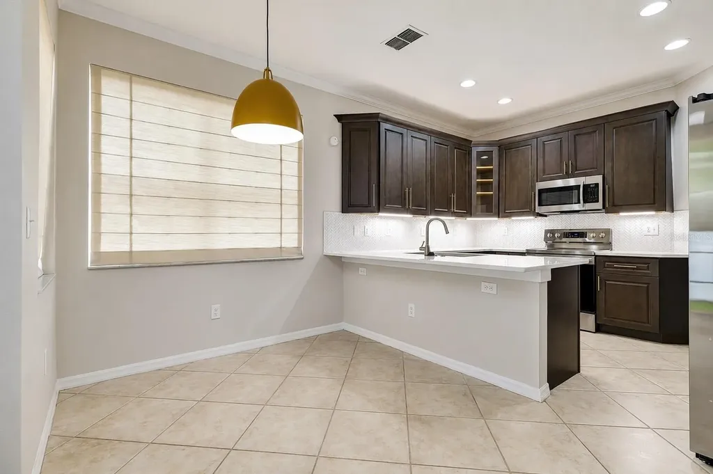 8169 Stone Leaf Lane Tampa FL 33647