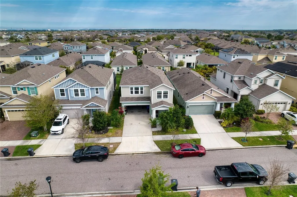 6136 Voyagers Place Apollo Beach FL 33572