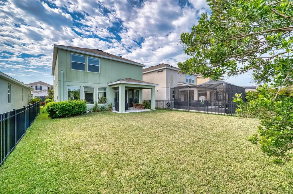 6136 Voyagers Place Apollo Beach FL 33572