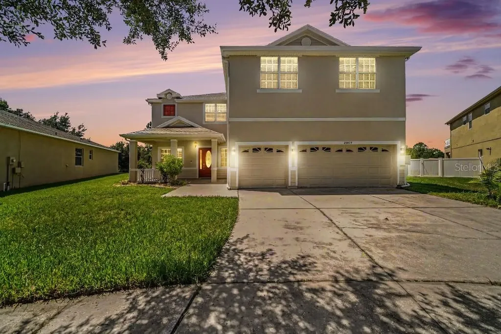 20009 Oakflower Avenue Tampa FL 33647