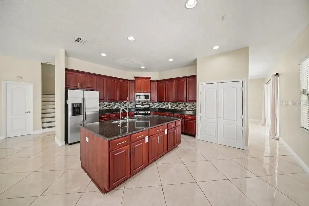 20009 Oakflower Avenue Tampa FL 33647