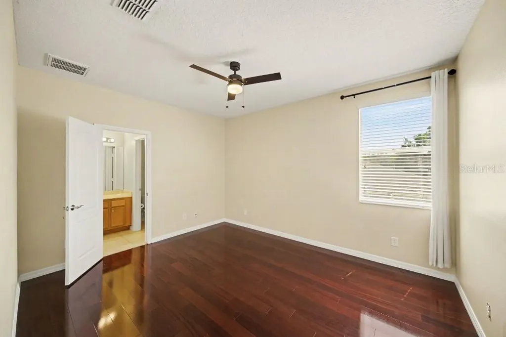 20009 Oakflower Avenue Tampa FL 33647