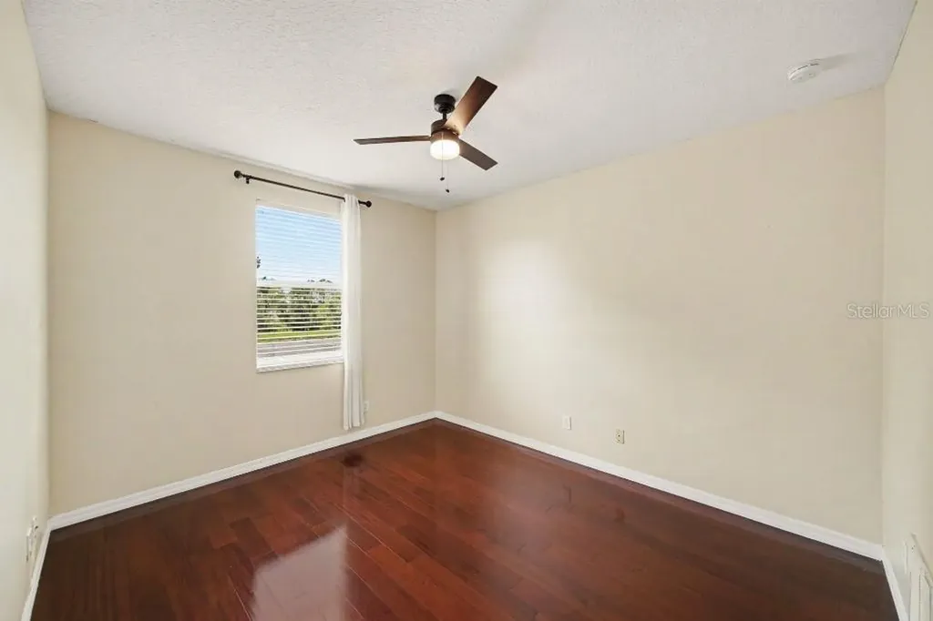 20009 Oakflower Avenue Tampa FL 33647