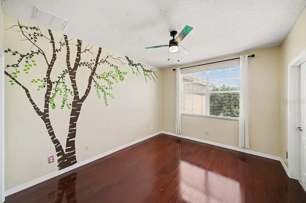 20009 Oakflower Avenue Tampa FL 33647