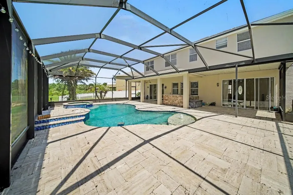 20009 Oakflower Avenue Tampa FL 33647