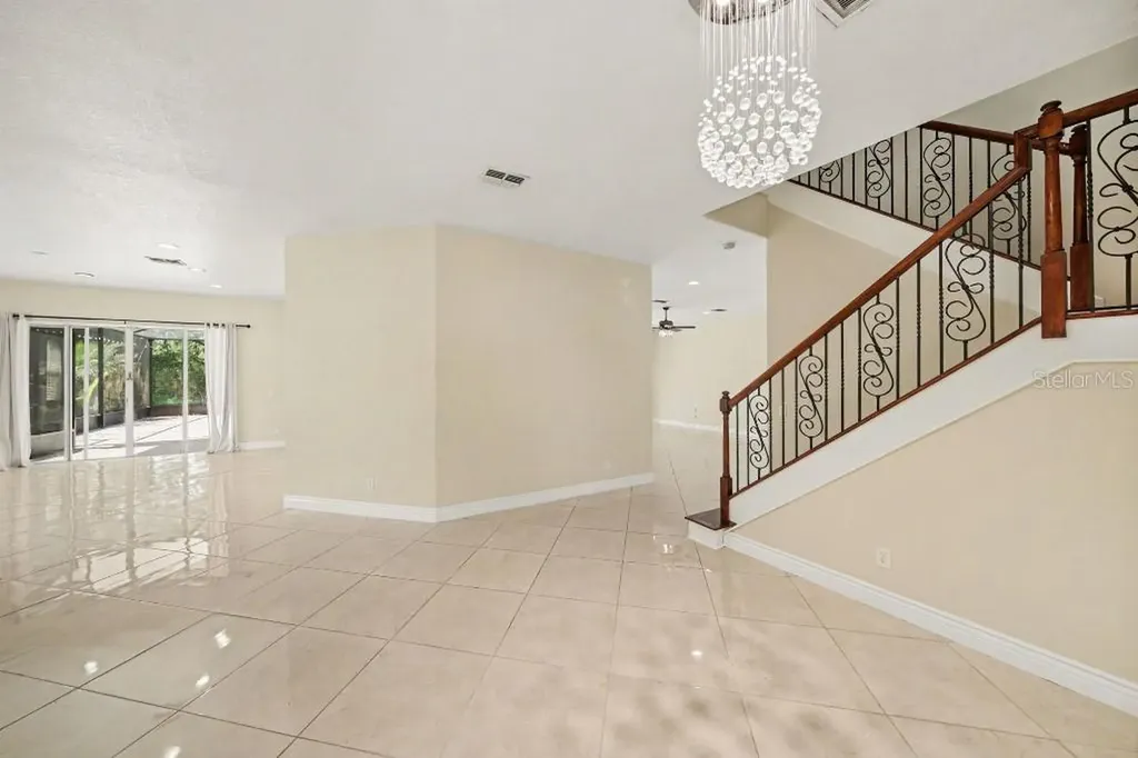 20009 Oakflower Avenue Tampa FL 33647